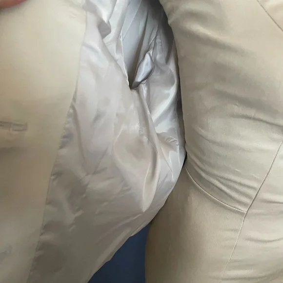 The Limited Women's 3/4 Sleeve Beige Blazer - Picture 6 of 9